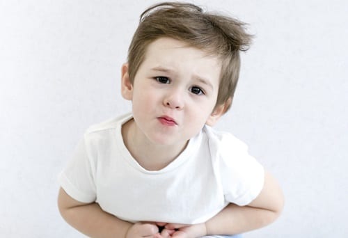enfant-mal-estomac