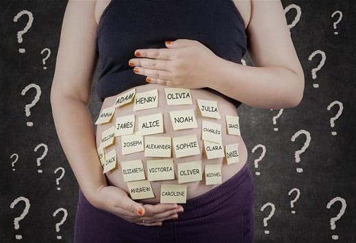 femme-enceinte-autocollants-prenoms-ventre