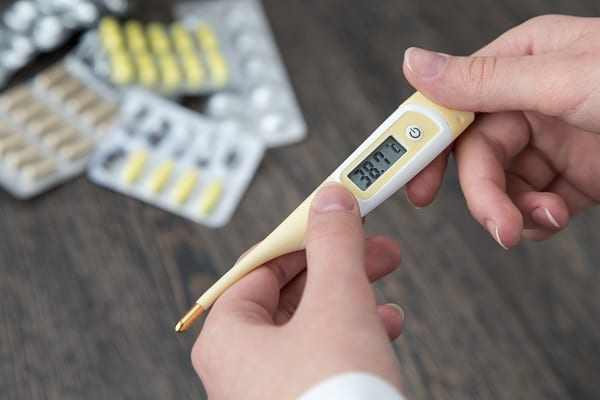 thermometre-affichant-38-degres-celsius